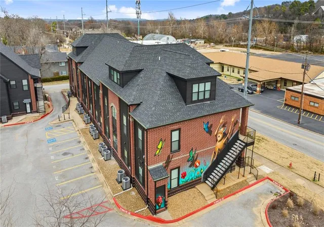23rd image of 1115 N Leverett Ave #104, Fayetteville, AR 72703 | MLS# 1360068