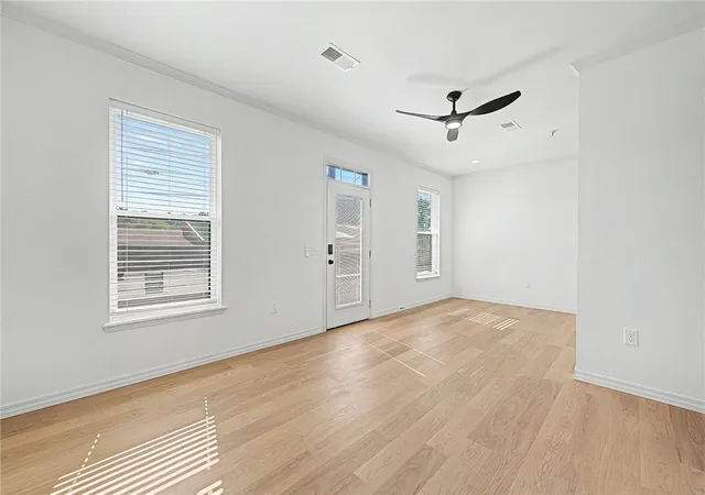 5th image of 1115 N Leverett Ave #104, Fayetteville, AR 72703 | MLS# 1360068