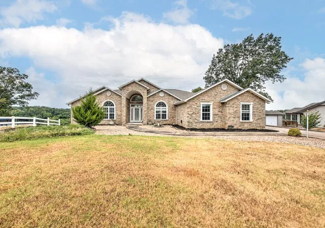 1st image of 25 Eddleston Dr, Bella Vista, AR 72715 | MLS# 1360072