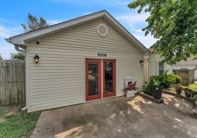 Photo 3 of Single family home for sale at 1006 E Longview Dr, Rogers, AR 72756 | MLS# 1360100 | Listing updated on 2026-08-26
