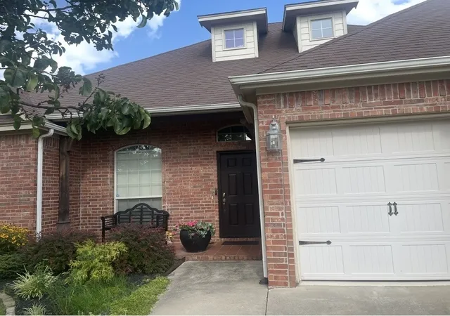 Photo 2 of Single family home for sale at 4005 Sw Banbury Dr, Bentonville, AR 72713 | MLS# 1360049 | Listing updated on 2026-08-27