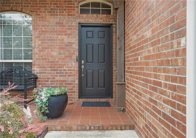 Photo 3 of Single family home for sale at 4005 Sw Banbury Dr, Bentonville, AR 72713 | MLS# 1360049 | Listing updated on 2026-10-08