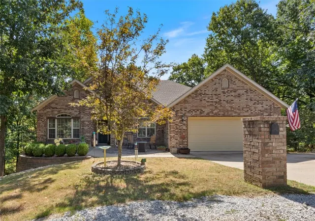 1st image of 24 Boxford Dr, Bella Vista, AR 72715 | MLS# 1360172