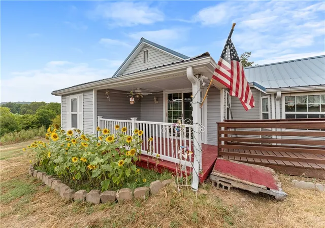 image of 1262 N Ar 59, Gravette, AR 72736 | MLS# 1360148