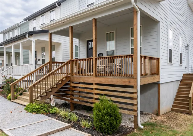 Photo 4 of Single family home for sale at 5470 Crescent St, Springdale, AR 72762 | MLS# 1360194 | Listing updated on 2026-08-27