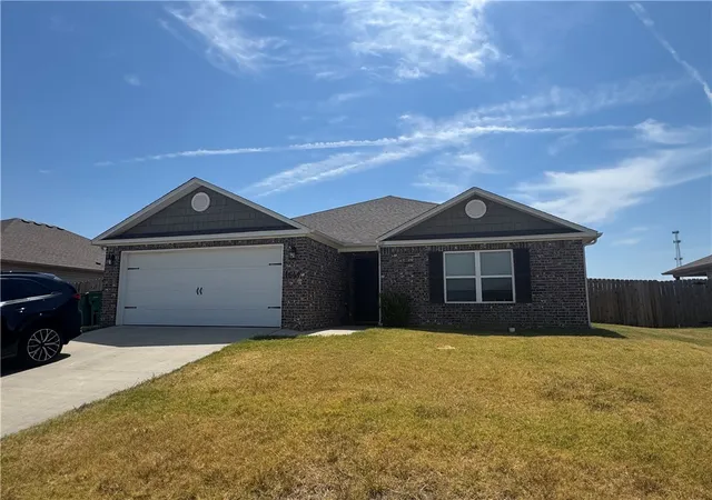 Photo 2 of Single family home for sale at 1641 Greenbank Dr, Centerton, AR 72719 | MLS# 1360082 | Listing updated on 2026-08-28