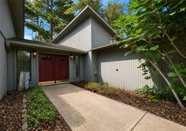 image of 7 Willow Oak Ln, Russellville, AR 72802 | MLS# 1360320