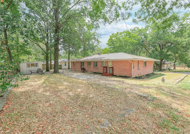 image of 411 Kate Smith St, Prairie Grove, AR 72753 | MLS# 1360079
