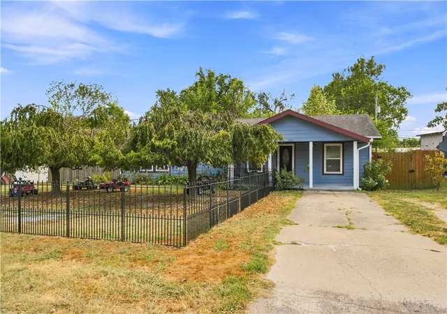 28th image of 200 Kane St, Siloam Springs, AR 72761 | MLS# 1360335