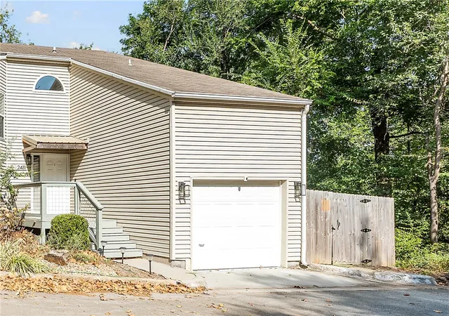 1st image of 2411 N Bronze Tree Dr, Fayetteville, AR 72703 | MLS# 1360018