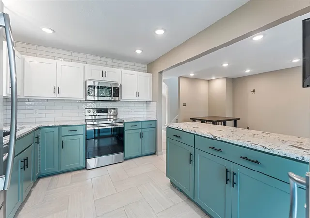 3rd image of 2411 N Bronze Tree Dr, Fayetteville, AR 72703 | MLS# 1360018