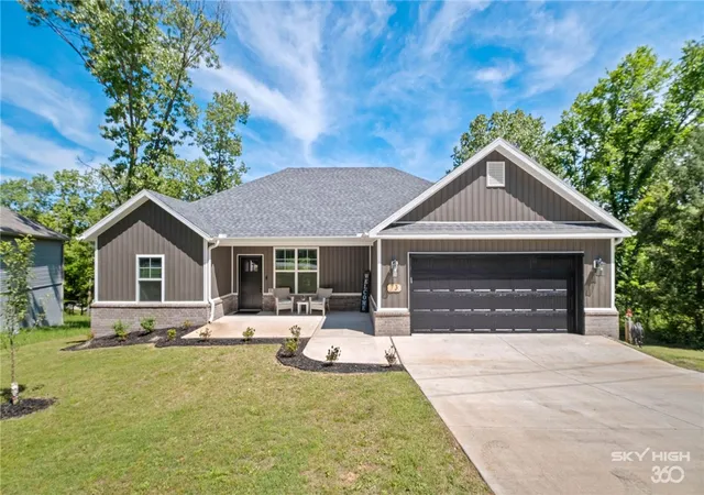 Photo 1 of Single family home for sale at 73 Wandsworth Dr, Bella Vista, AR 72715 | MLS# 1360453 | Listing updated on 2026-08-31