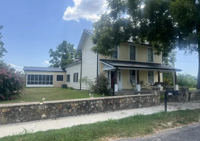 Photo 2 of Single family home for sale at 339 Valley St, Yellville, AR 72687 | MLS# 1360630 | Listing updated on 2026-09-01