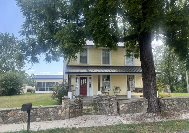 Photo 3 of Single family home for sale at 339 Valley St, Yellville, AR 72687 | MLS# 1360630 | Listing updated on 2026-09-01