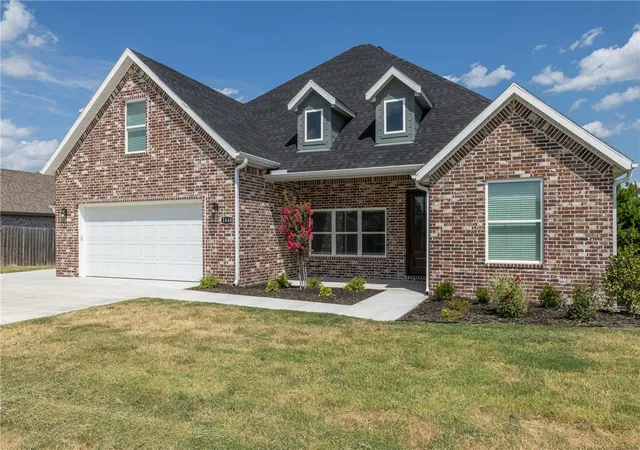 Photo 4 of Single family home for sale at 1448 N Pershing St, Fayetteville, AR 72704 | MLS# 1360132 | Listing updated on 2026-09-01