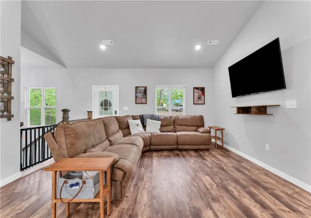 Photo 2 of Single family home for sale at 24 Flint Ln, Washburn, MO 65772 | MLS# 1360667 | Listing updated on 2026-08-31