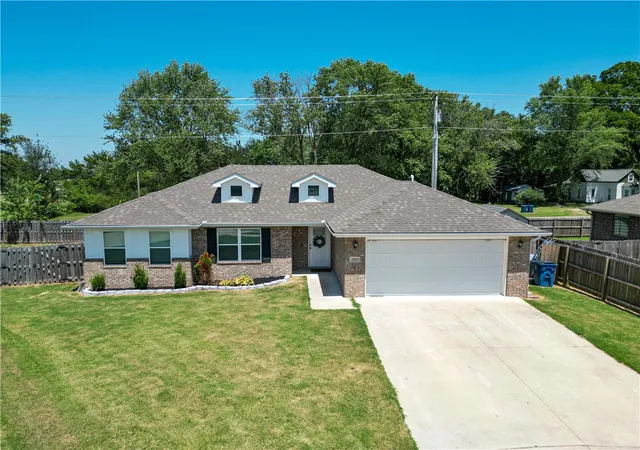 Photo 2 of Single family home for sale at 1512 Leah St, Gentry, AR 72734 | MLS# 1360668 | Listing updated on 2026-09-01
