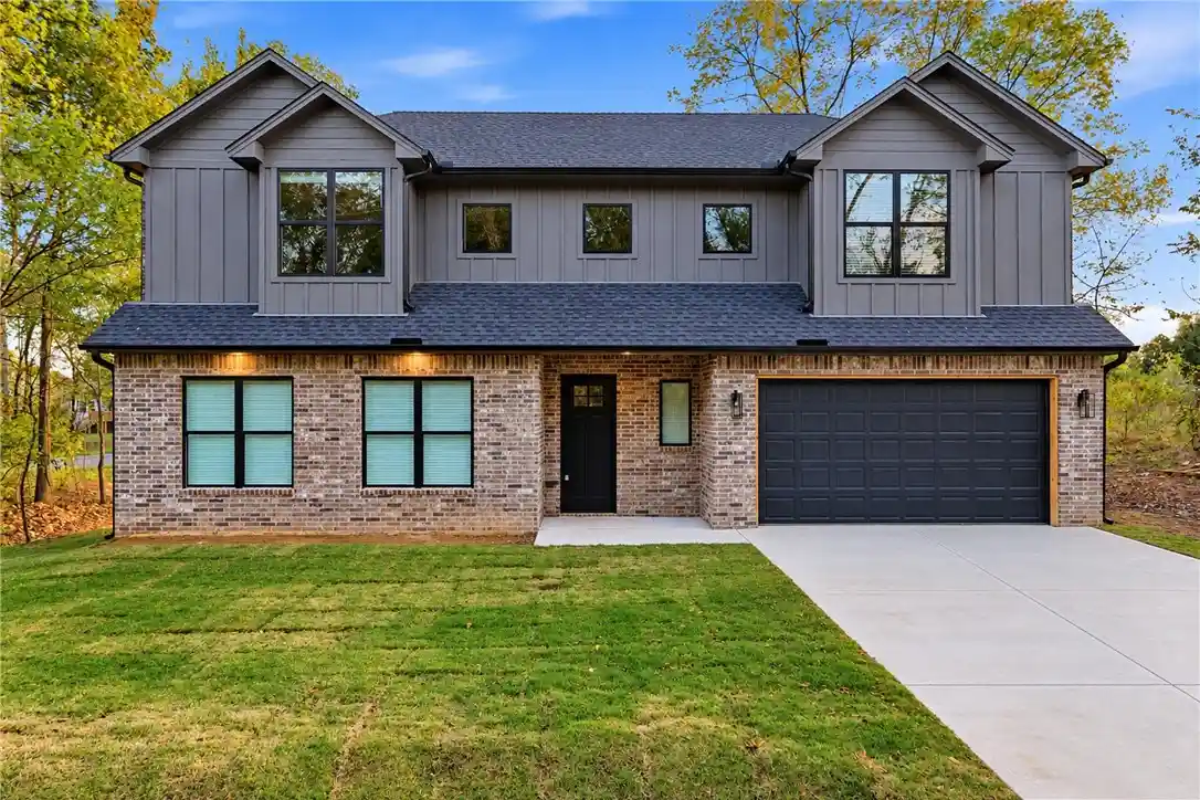 Photo 1 of Single family home for sale at 1 Mcdole Cir, Bella Vista, AR 72715 | MLS# 1360708 | Listing updated on 2026-10-25