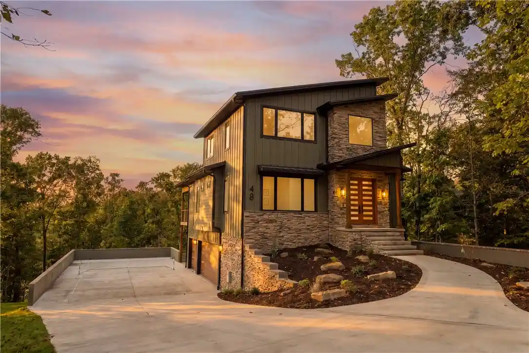 Photo 1 of Single family home for sale at 48 Chatburn Dr, Bella Vista, AR 72715 | MLS# 1361238 | Listing updated on 2026-10-27