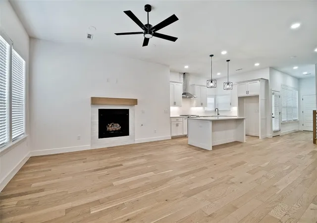 Photo 3 of Single family home for sale at 510 W Persimmon St, Rogers, AR 72756 | MLS# 1360693 | Listing updated on 2026-10-08