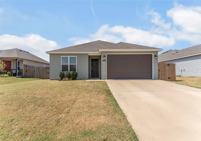 Photo 2 of Single family home for sale at 1602 S Blandford St, Siloam Springs, AR 72761 | MLS# 1361397 | Listing updated on 2026-10-11