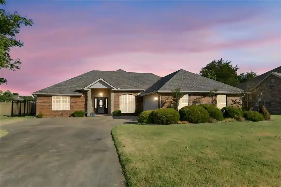 Single family home for sale at 11199 Bear Dr, Farmington, AR 72730 | MLS# 1361666