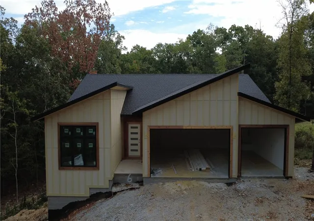 Photo 1 of Single family home for sale at 6 Bradwell Ln, Bella Vista, AR 72715 | MLS# 1361417 | Listing updated on 2026-10-07