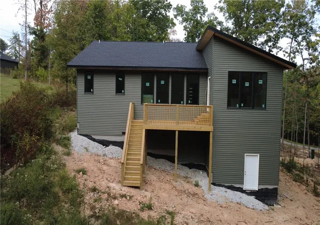 Photo 2 of Single family home for sale at 6 Bradwell Ln, Bella Vista, AR 72715 | MLS# 1361417 | Listing updated on 2026-10-07