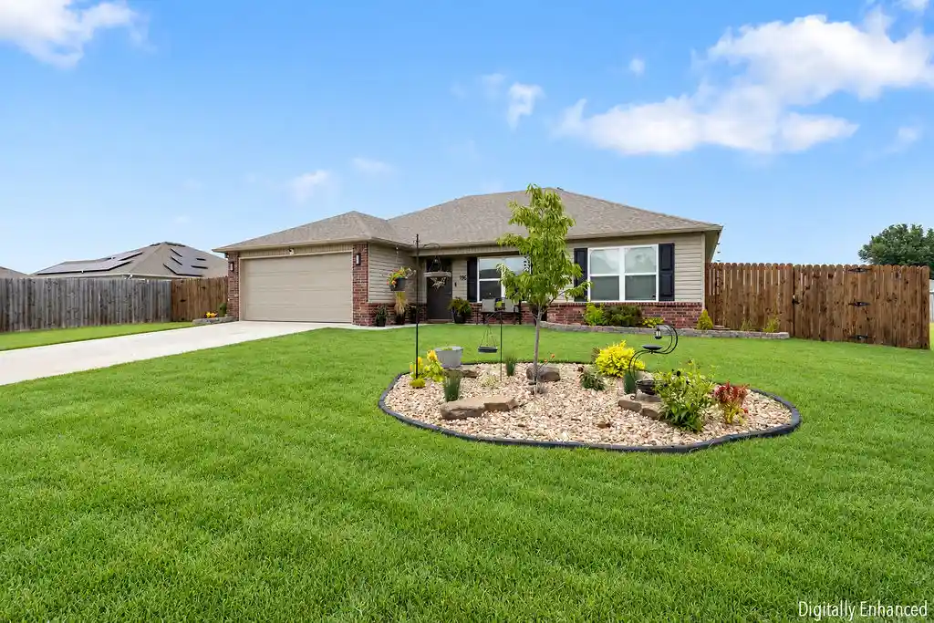 Photo 1 of Sale Pending at 196 Stinson St, Elkins, AR 72727 | MLS# 1362010 | Listing updated on 2026-10-26
