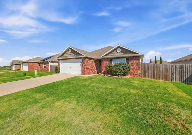 Photo 26 of Sale Pending at 2306 Maplewood Ave, Lowell, AR 72745 | MLS# 1362025 | Listing updated on 2026-10-09