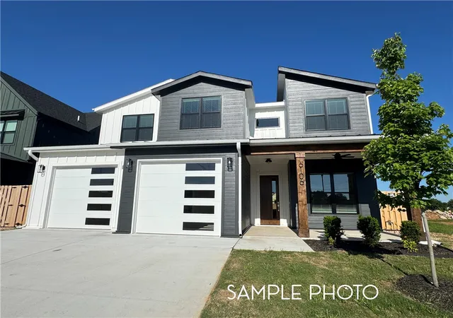 Photo 2 of Sale Pending at 6011 S 41st Street, Rogers, AR 72758 | MLS# 1362154 | Listing updated on 2026-10-10