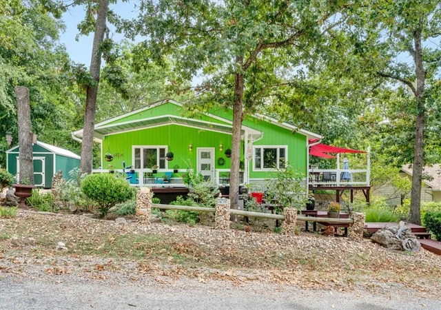 Photo 1 of Sale Pending at 3 Woodview Ln, Holiday Island, AR 72631 | MLS# 1361946 | Listing updated on 2026-10-04