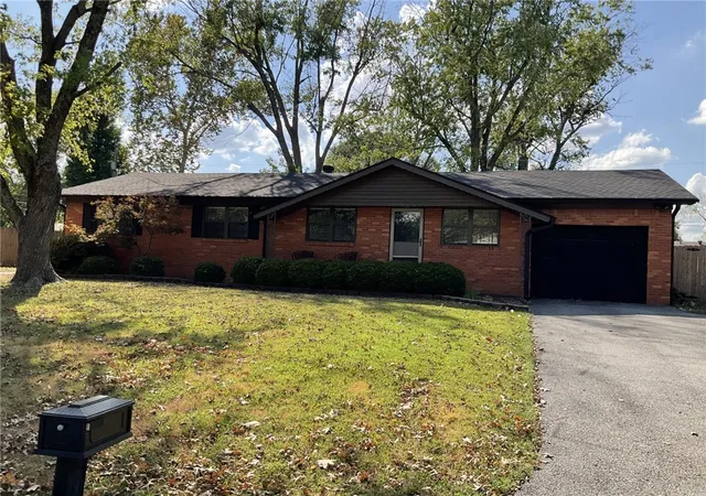 Photo 22 of Single family home for sale at 900 S Oak Hl St, Siloam Springs, AR 72761 | MLS# 1362160 | Listing updated on 2026-10-06