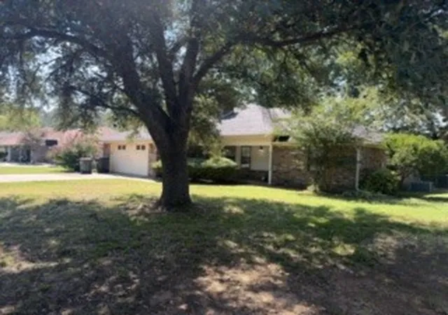 Photo 2 of Single family home for sale at 1008 S Seattle Ave, Russellville, AR 72801 | MLS# 1362172 | Listing updated on 2026-10-07
