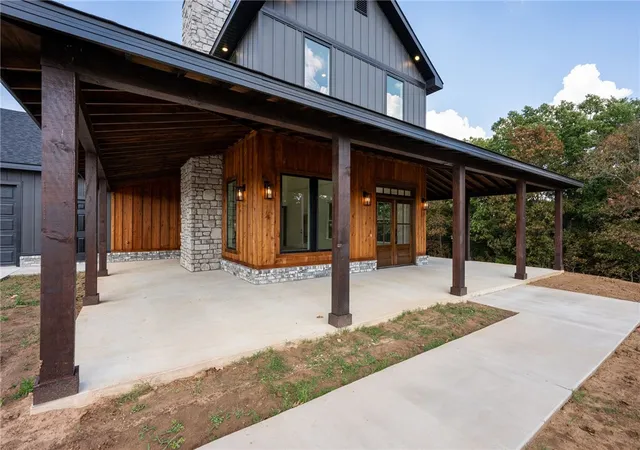 Photo 3 of Sale Pending at 17110 Malico Mountain Rd, West Fork, AR 72774 | MLS# 1362225 | Listing updated on 2026-10-02