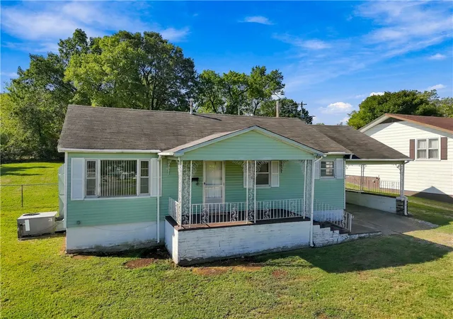 Photo 1 of Single family home for sale at 104 Plum St, Stilwell, OK 74960 | MLS# 1362264 | Listing updated on 2026-10-08