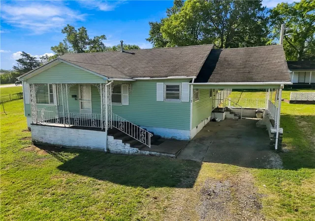 Photo 2 of Single family home for sale at 104 Plum St, Stilwell, OK 74960 | MLS# 1362264 | Listing updated on 2026-10-08