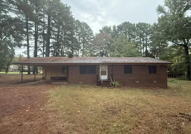 Photo 1 of Single family home for sale at 620 N Ray Rd, Clarksville, AR 72830 | MLS# 1362263 | Listing updated on 2026-09-16