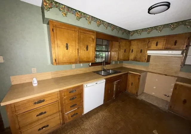 Photo 2 of Single family home for sale at 620 N Ray Rd, Clarksville, AR 72830 | MLS# 1362263 | Listing updated on 2026-09-16
