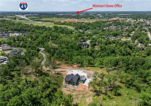 Photo 3 of Mansion for sale at 802 Ne Carmelia Ln, Bentonville, AR 72712 | MLS# 1362356 | Listing updated on 2026-09-17