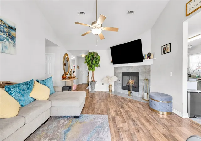 Photo 3 of Single family home for sale at 1004 Zachary St, Centerton, AR 72719 | MLS# 1362355 | Listing updated on 2026-09-17