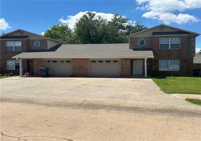 Photo 1 of Multi family home for sale at 800 Meghan St, Siloam Springs, AR 72761 | MLS# 1362300 | Listing updated on 2026-09-17