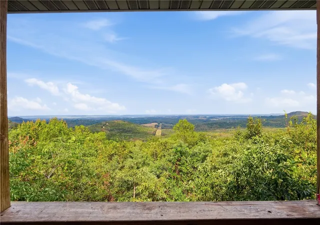 Photo 3 of Sale Pending at 1152 County Rd 220, Eureka Springs, AR 72631 | MLS# 1362400 | Listing updated on 2026-09-22