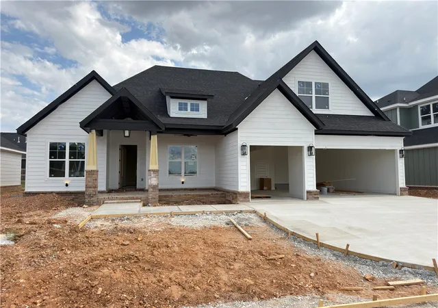 Photo 1 of Sale Pending at 6601 S 60th Street, Rogers, AR 72758 | MLS# 1362402 | Listing updated on 2026-10-10