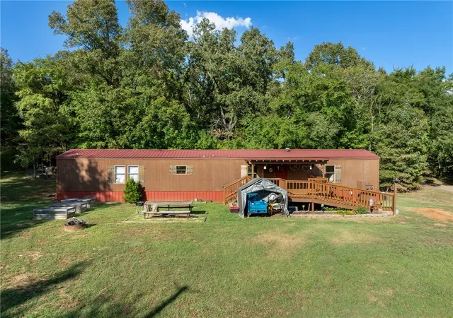 Photo 3 of Manufactured home for sale at 13917 Fincher Ln, Mountainburg, AR 72946 | MLS# 1362486 | Listing updated on 2026-09-19