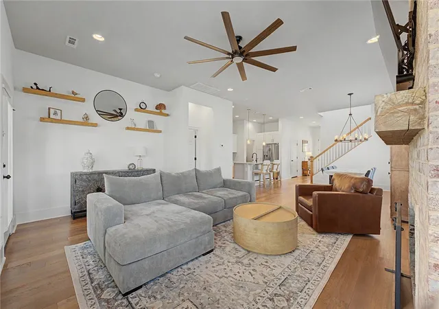 Photo 3 of Single family home for sale at 2208 Sw Hampton Ave, Bentonville, AR 72713 | MLS# 1362384 | Listing updated on 2026-09-23