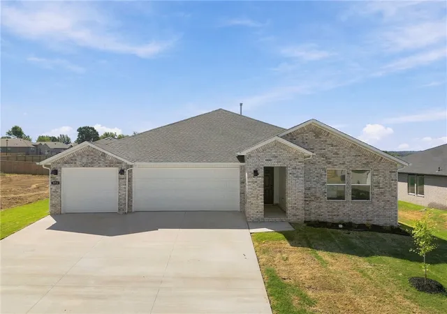 Photo 1 of Sale Pending at 1012 Pepperwood Dr, Prairie Grove, AR 72753 | MLS# 1362514 | Listing updated on 2026-10-02
