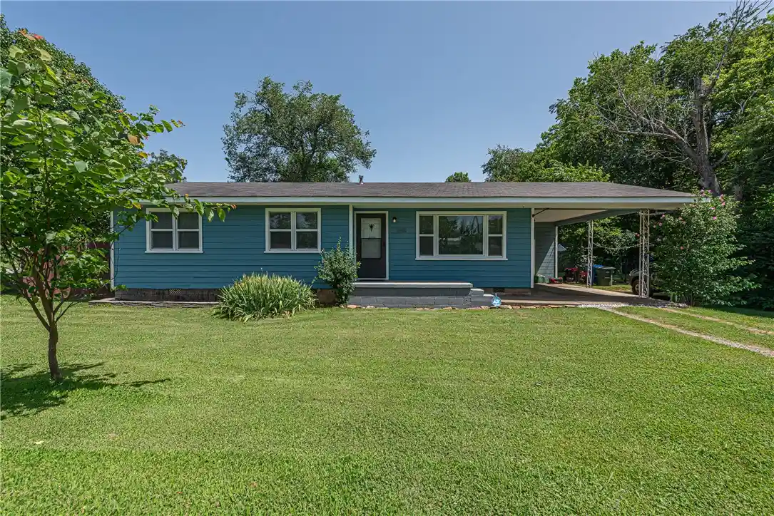 Photo 1 of Single family home for sale at 3016 W Mount Comfort Rd, Fayetteville, AR 72704 | MLS# 1362416 | Listing updated on 2026-10-22