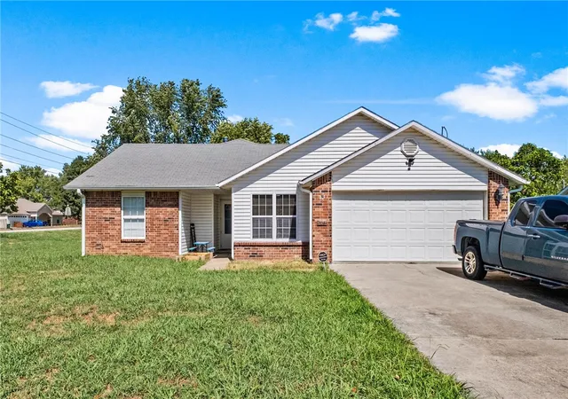 Photo 1 of Single family home for sale at 106 Wilson St, Farmington, AR 72730 | MLS# 1362534 | Listing updated on 2026-09-19