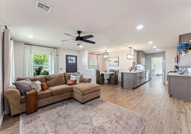 Photo 2 of Single family home for sale at 904 E Longview Dr, Rogers, AR 72756 | MLS# 1362609 | Listing updated on 2026-10-11